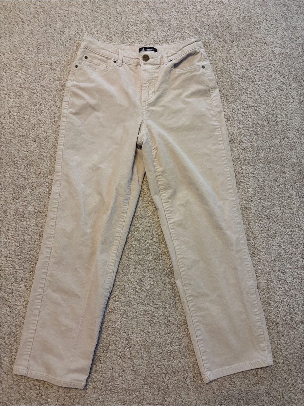 d. jeans Women's Straight Leg Corduroy Jeans in Beige Size: 4 C5